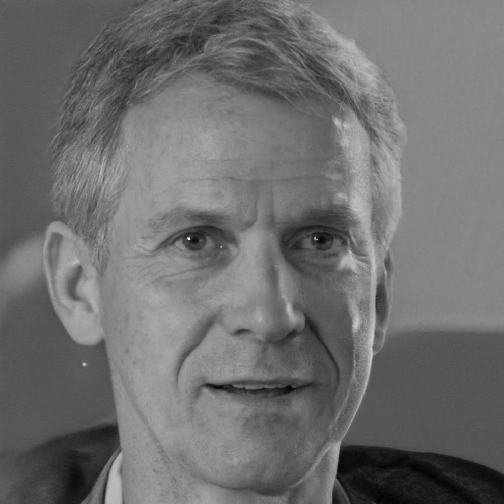 Profil von Dr. Andreas Müller, Finanzexperte und Lehrbeauftragter